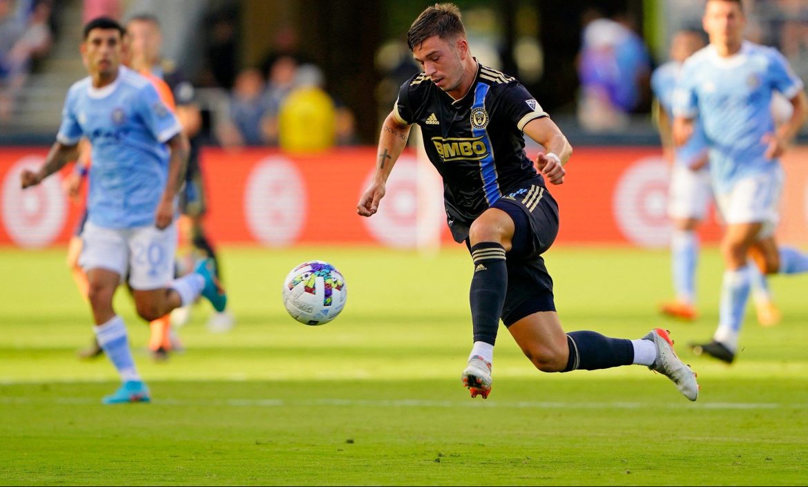 Leeds must sign Kai Wagner