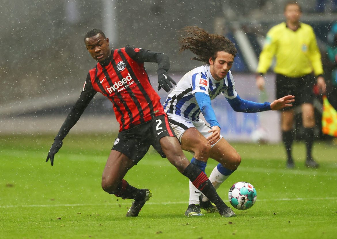 Man United join race for Evan N’Dicka