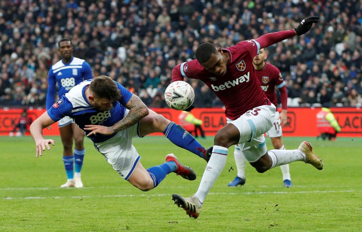 West Ham forward sent "timely reminder to David Moyes", according to journalist